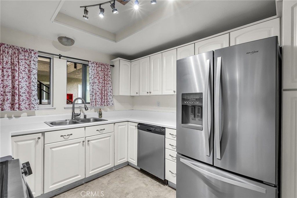 2277 W Via Mariposa W B