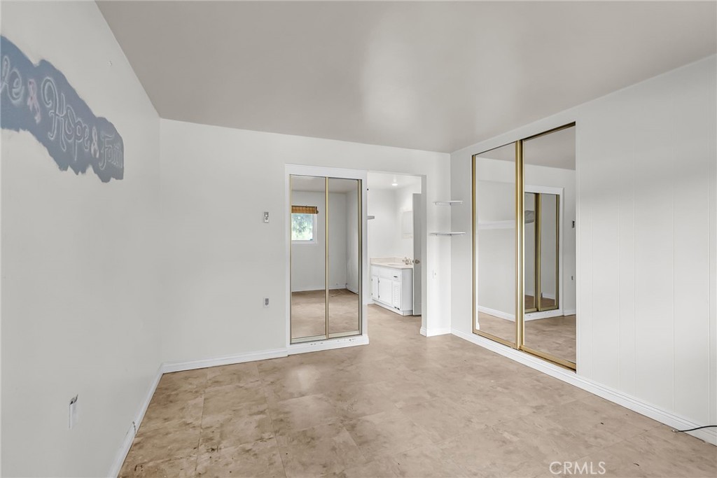 2277 W Via Mariposa W B