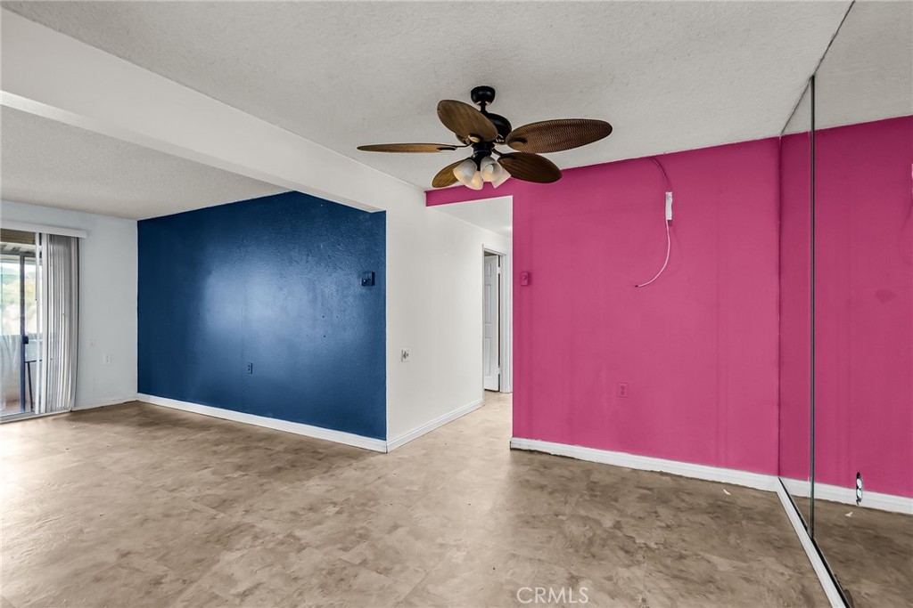 2277 W Via Mariposa W B