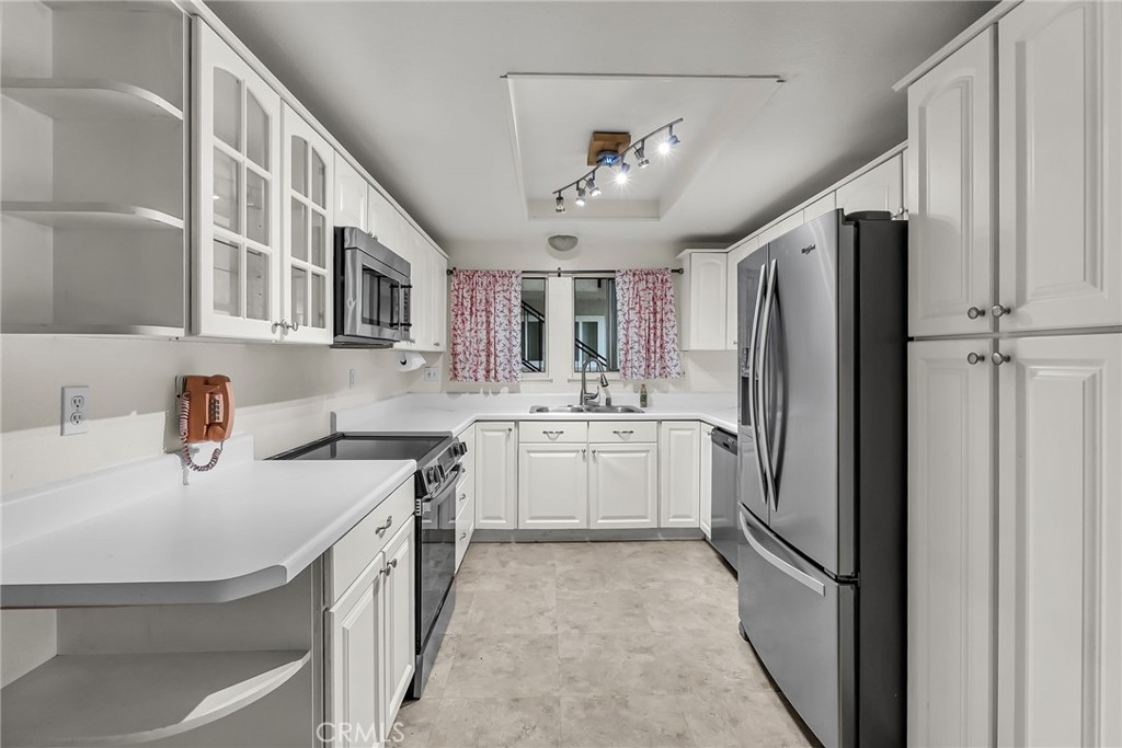 2277 W Via Mariposa W B