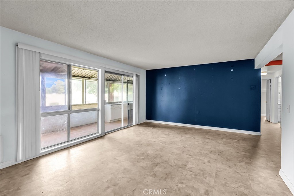 2277 W Via Mariposa W B