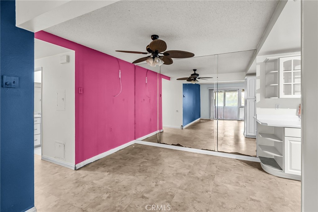 2277 W Via Mariposa W B