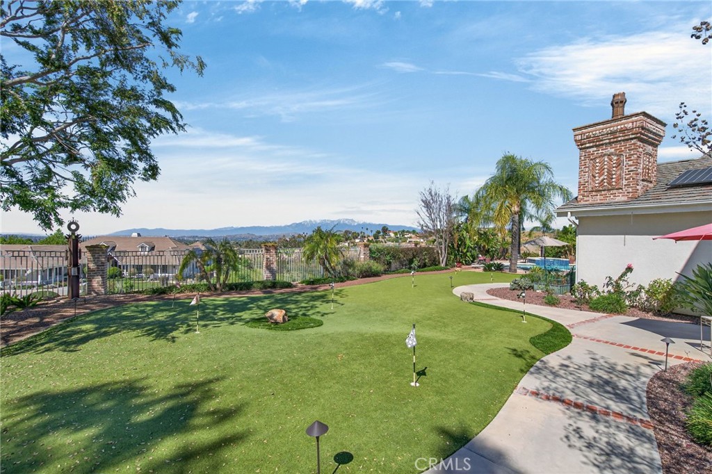 6872 Chartwell