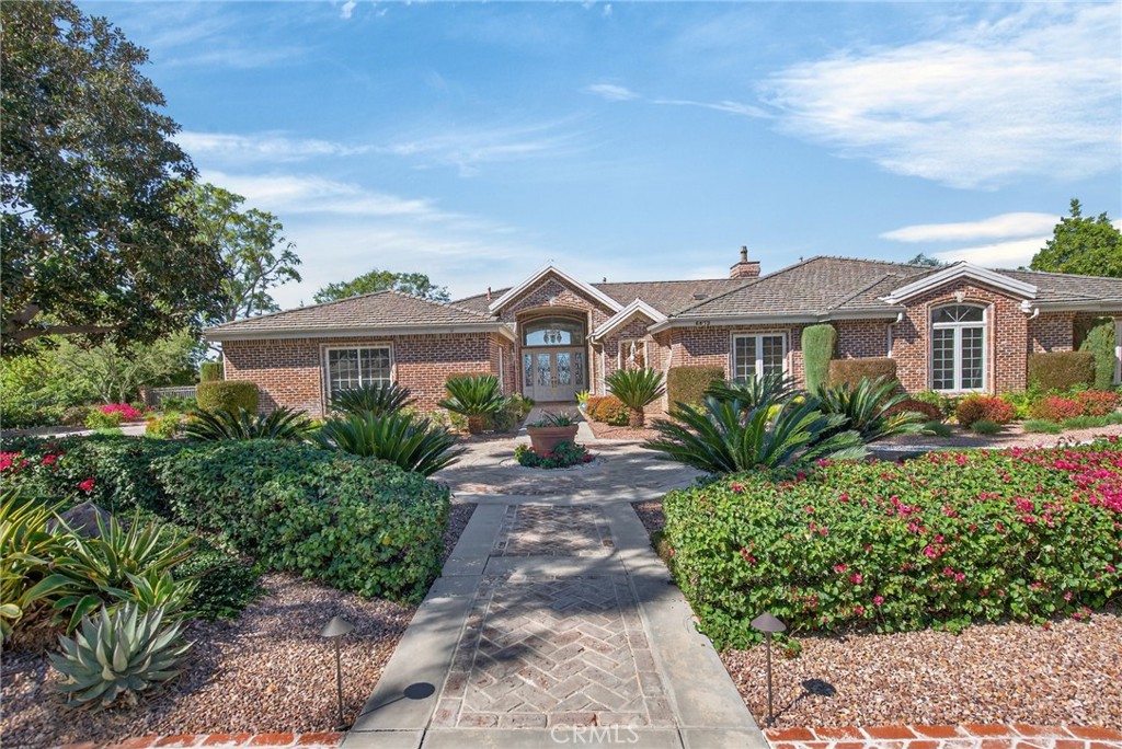 6872 Chartwell