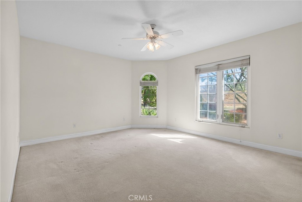 6872 Chartwell