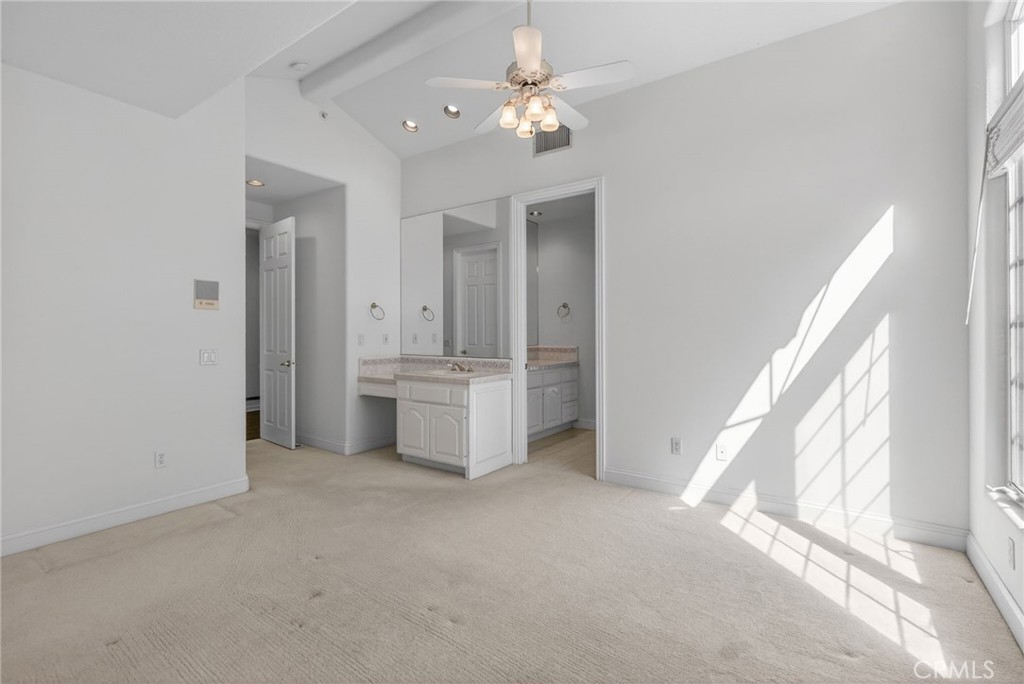 6872 Chartwell