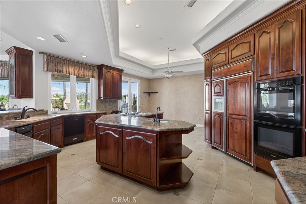 6872 Chartwell