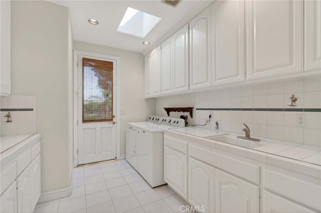 6872 Chartwell