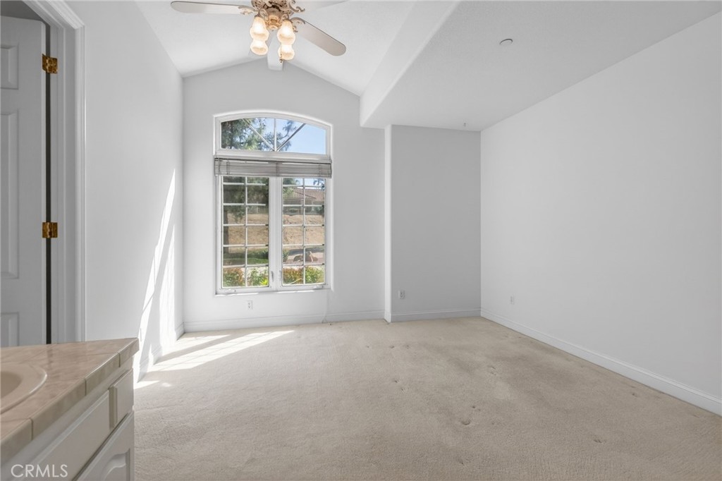 6872 Chartwell