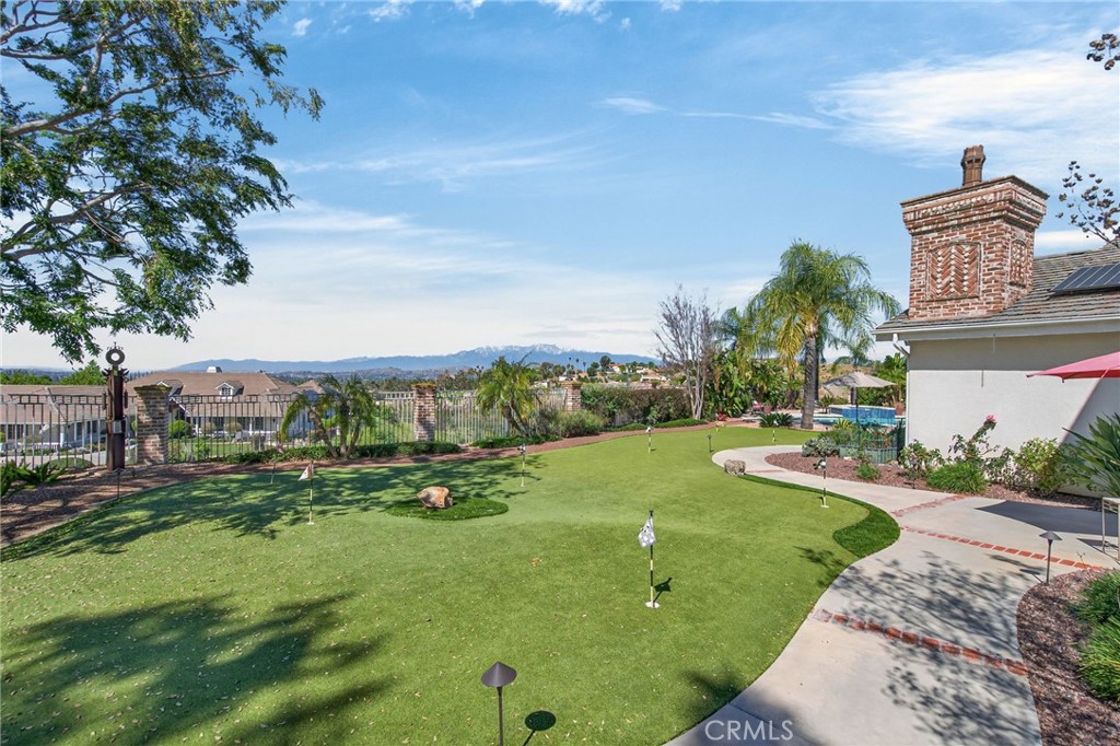6872 Chartwell