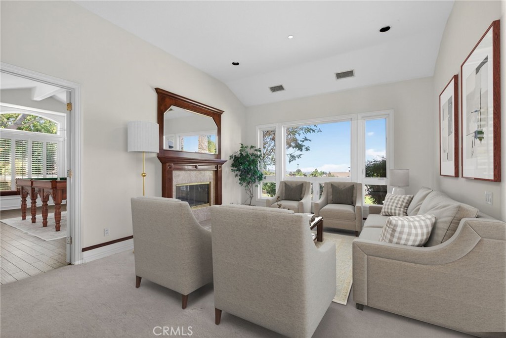 6872 Chartwell