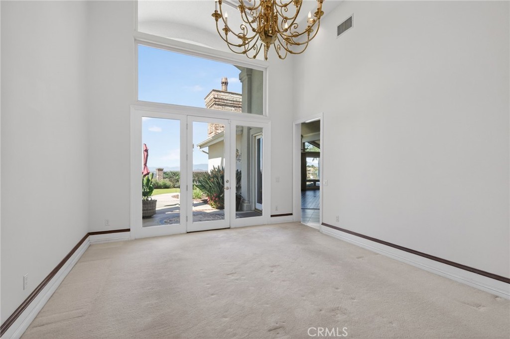 6872 Chartwell