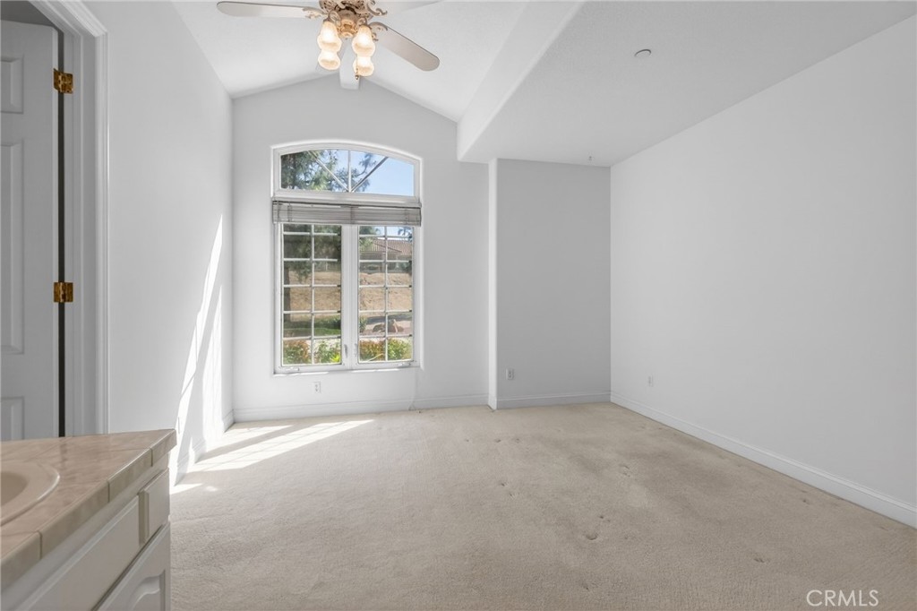 6872 Chartwell