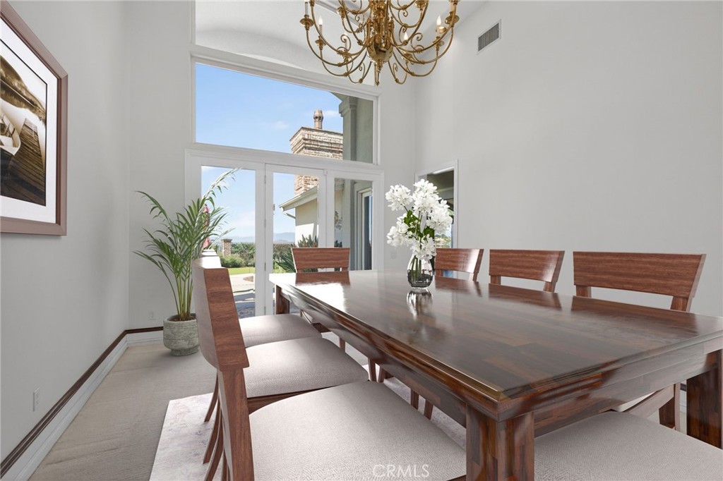 6872 Chartwell