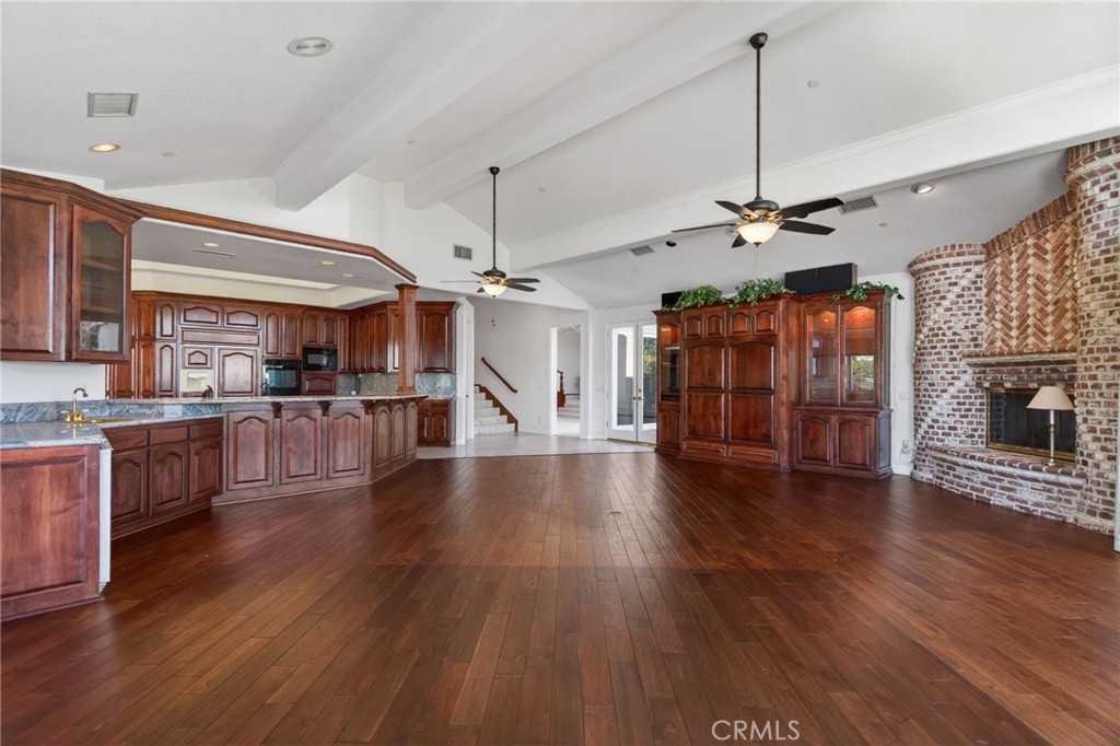 6872 Chartwell