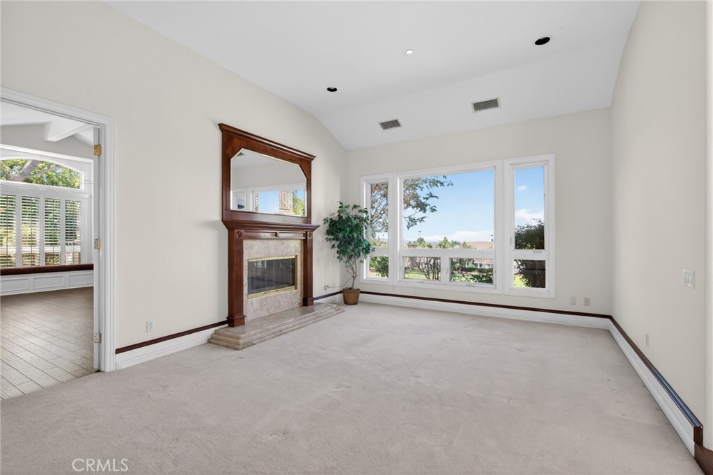 6872 Chartwell