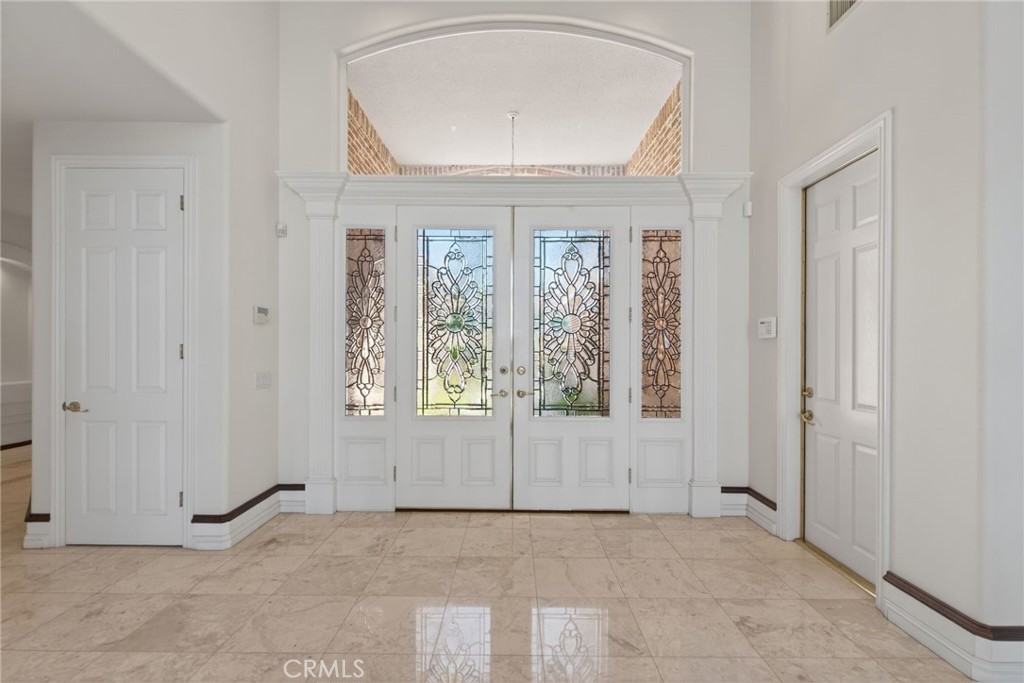 6872 Chartwell