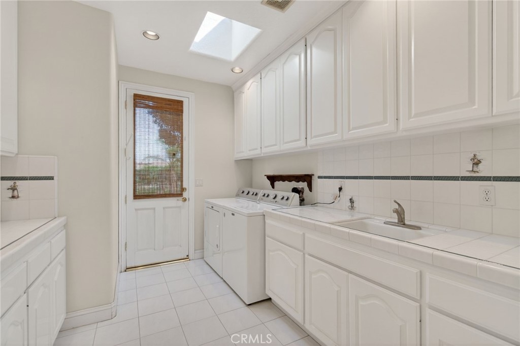 6872 Chartwell