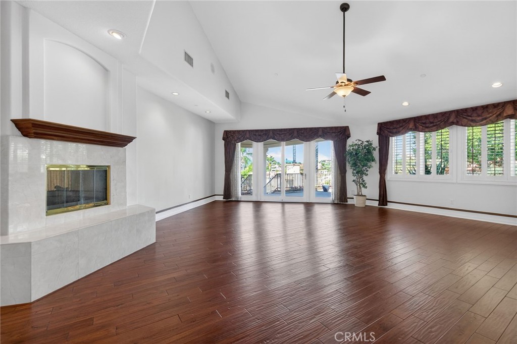 6872 Chartwell