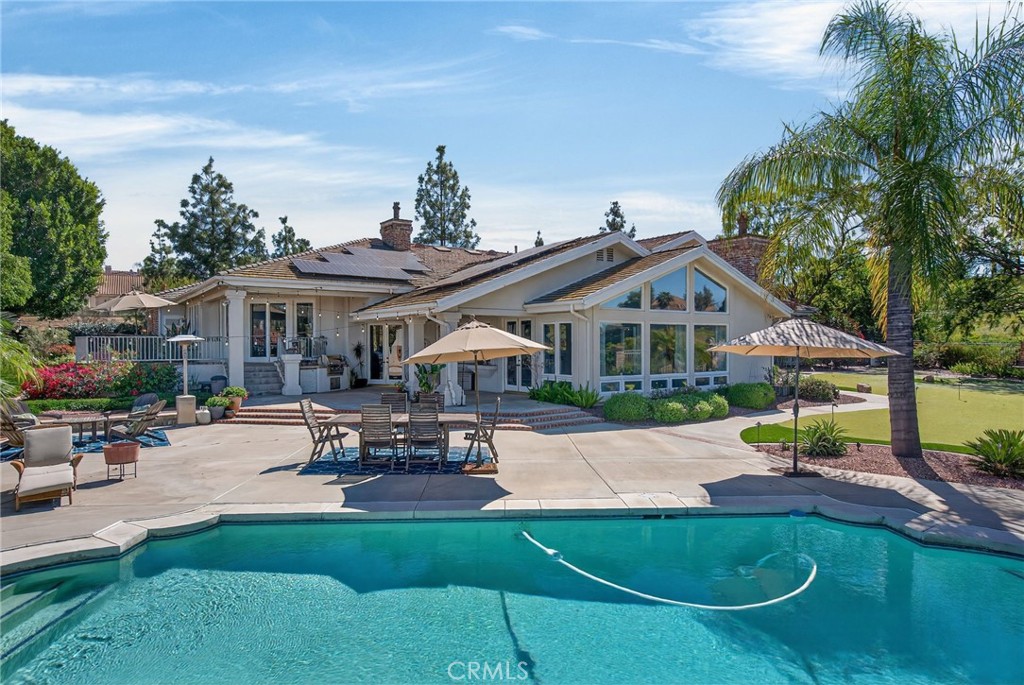 6872 Chartwell