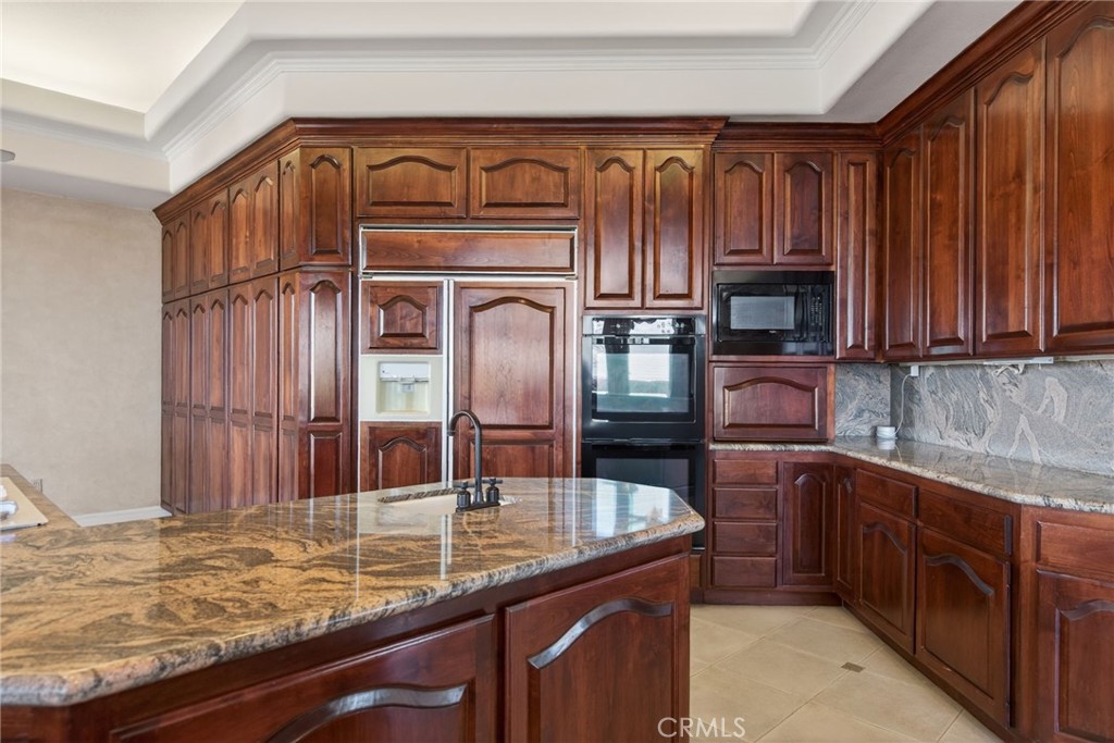 6872 Chartwell