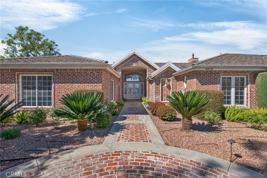 6872 Chartwell