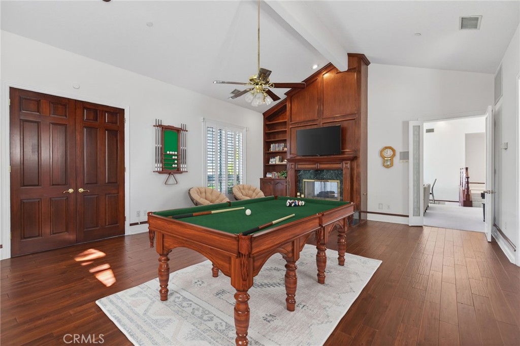 6872 Chartwell