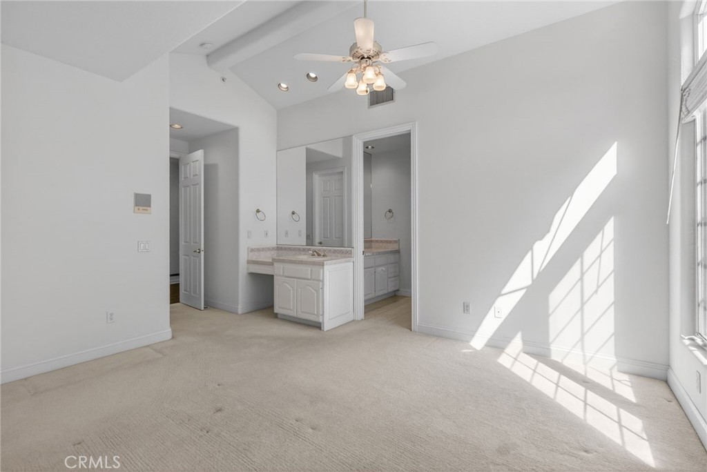 6872 Chartwell