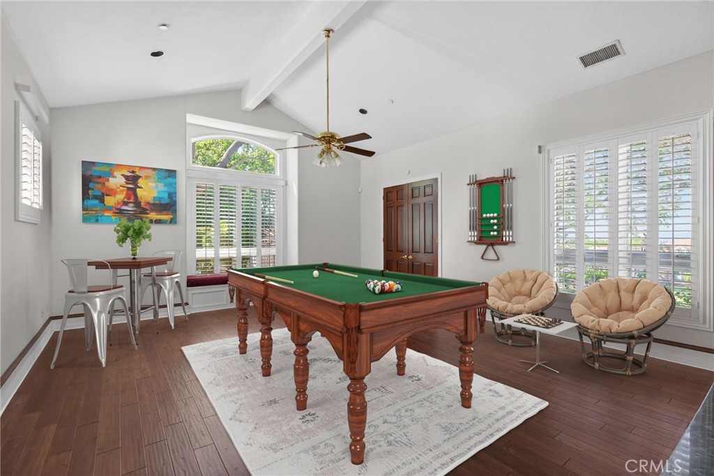 6872 Chartwell