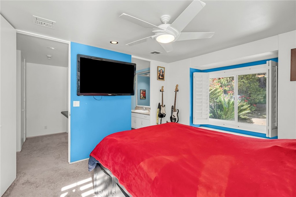 2110 Hathaway