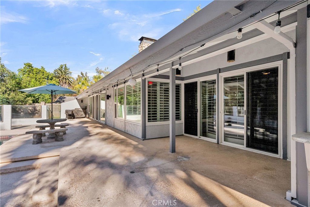 2110 Hathaway