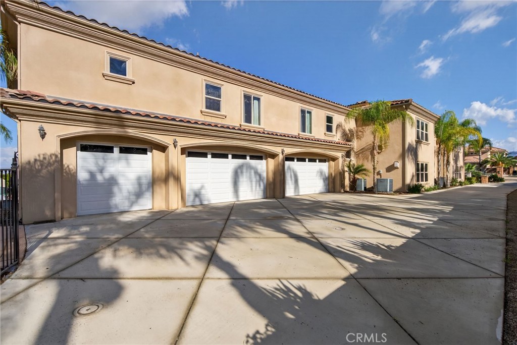 6959 Wyndham Hill