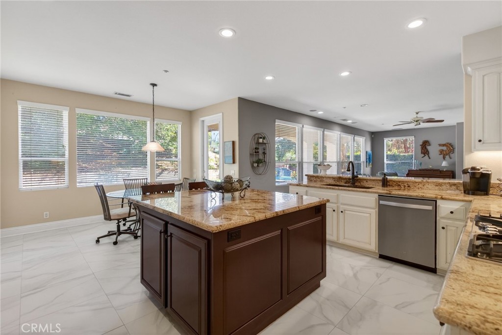 7470 Chateau Ridge Lane