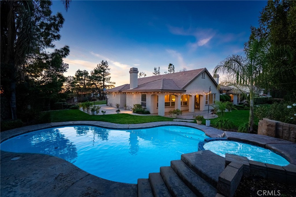 7470 Chateau Ridge Lane