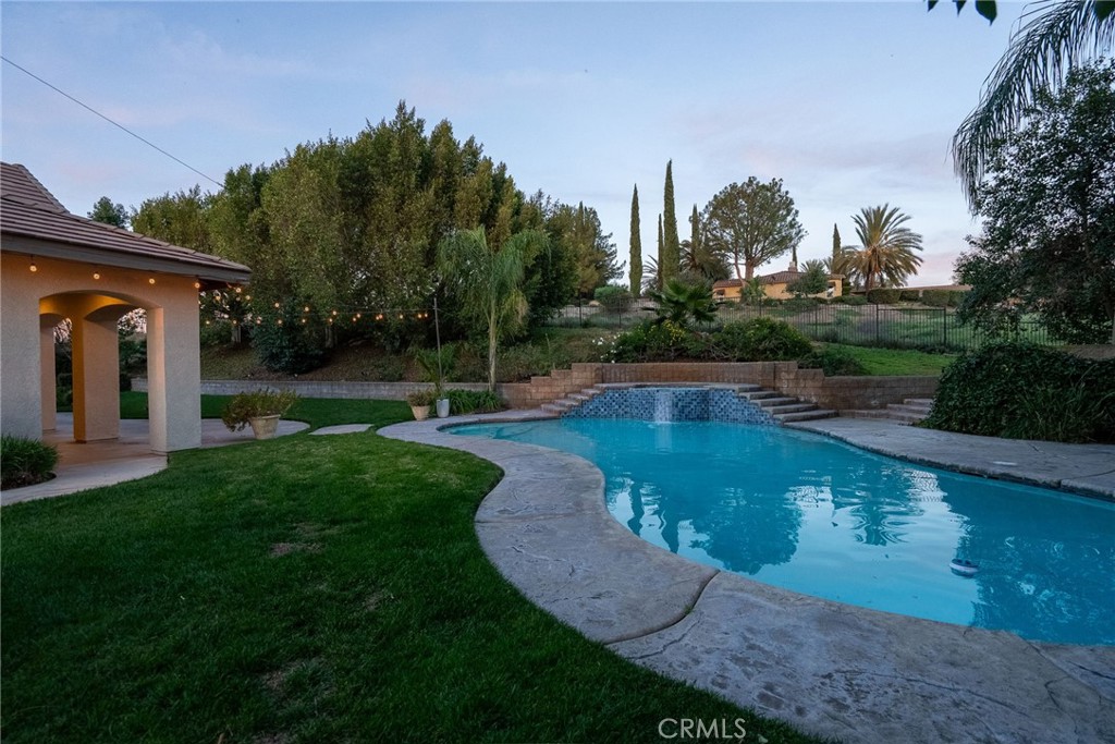 7470 Chateau Ridge Lane