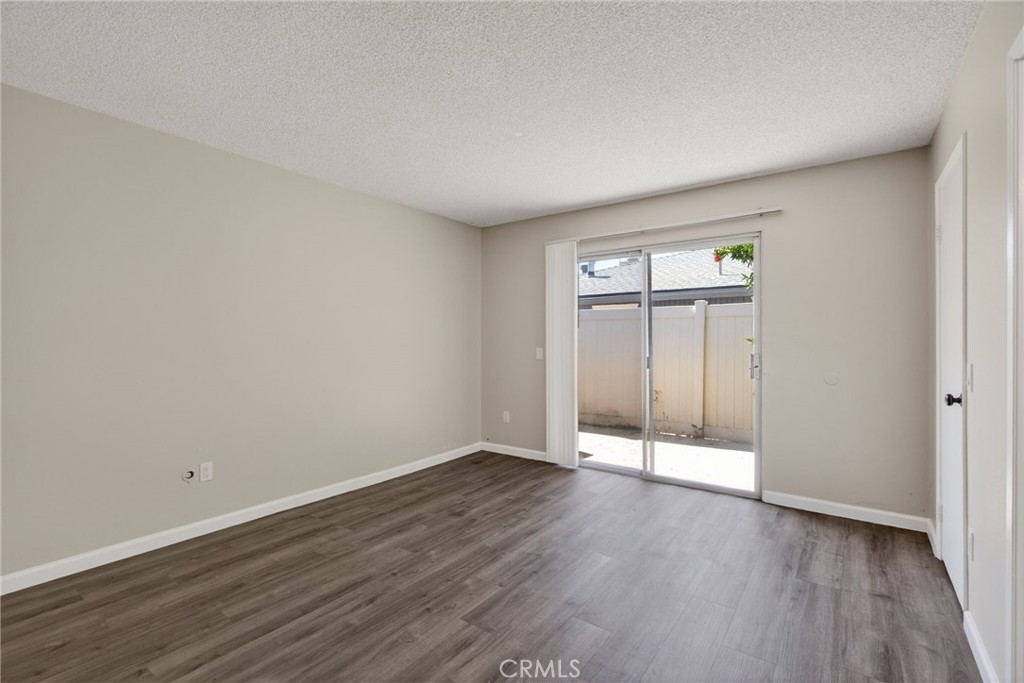 2891 Canyon Crest 32