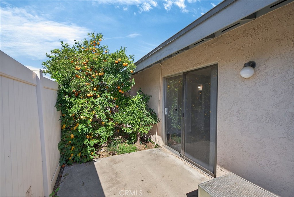 2891 Canyon Crest 32