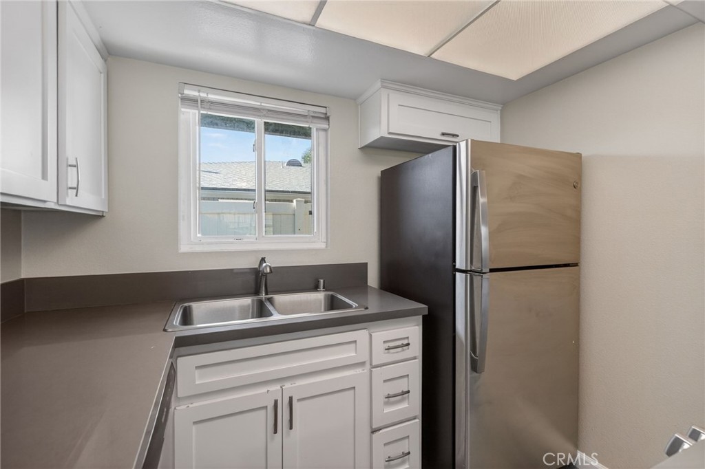 2891 Canyon Crest 32