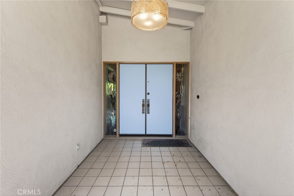 5305 Bardwell