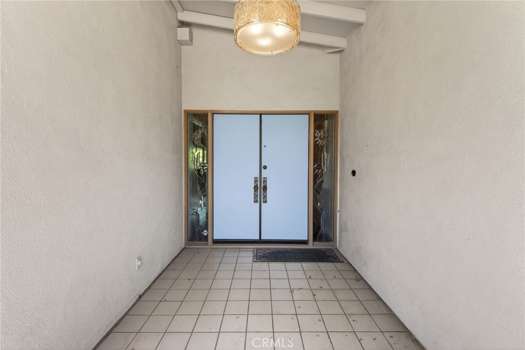 5305 Bardwell
