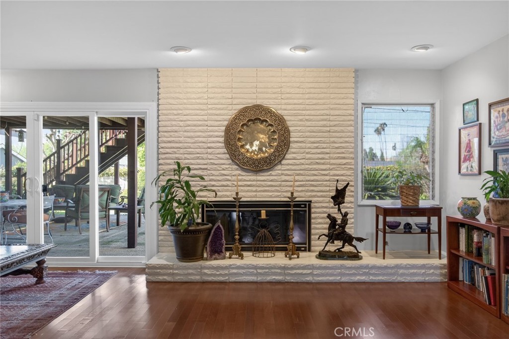 5305 Bardwell