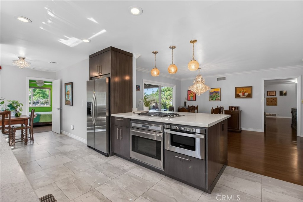 5305 Bardwell