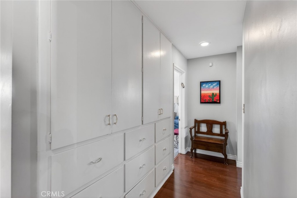 5305 Bardwell