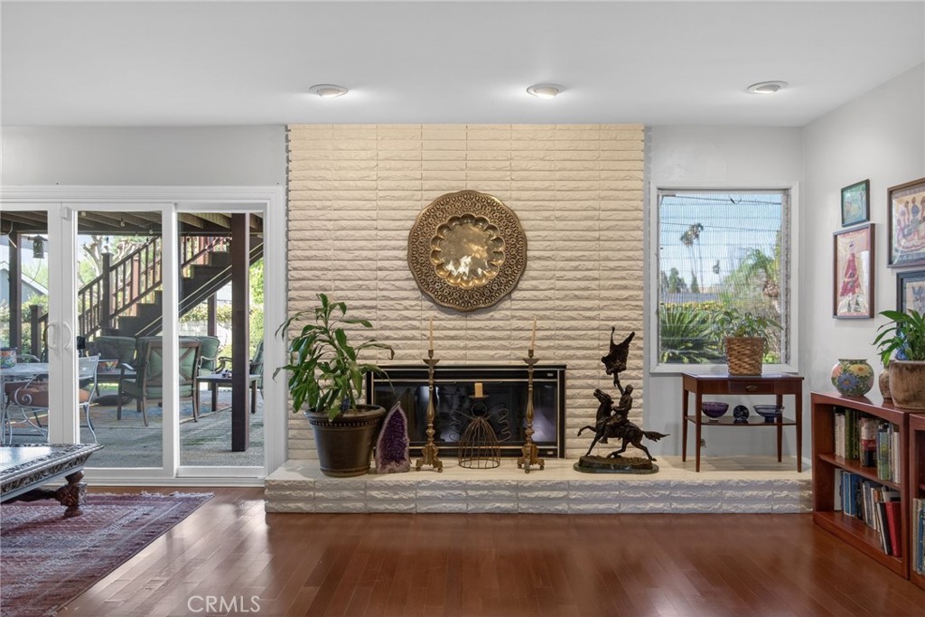 5305 Bardwell