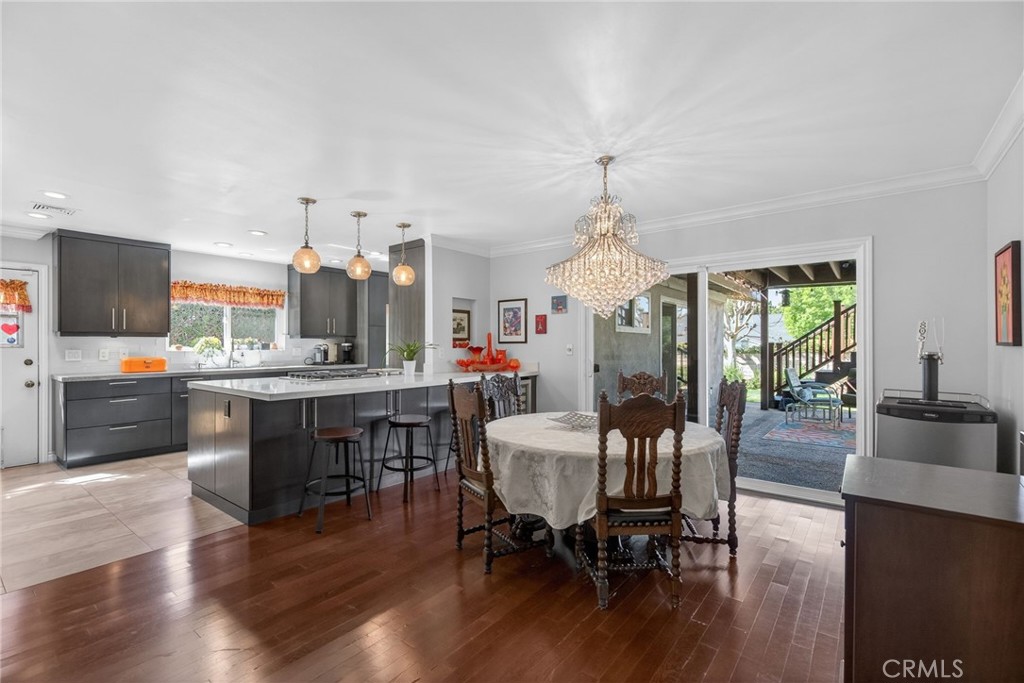 5305 Bardwell