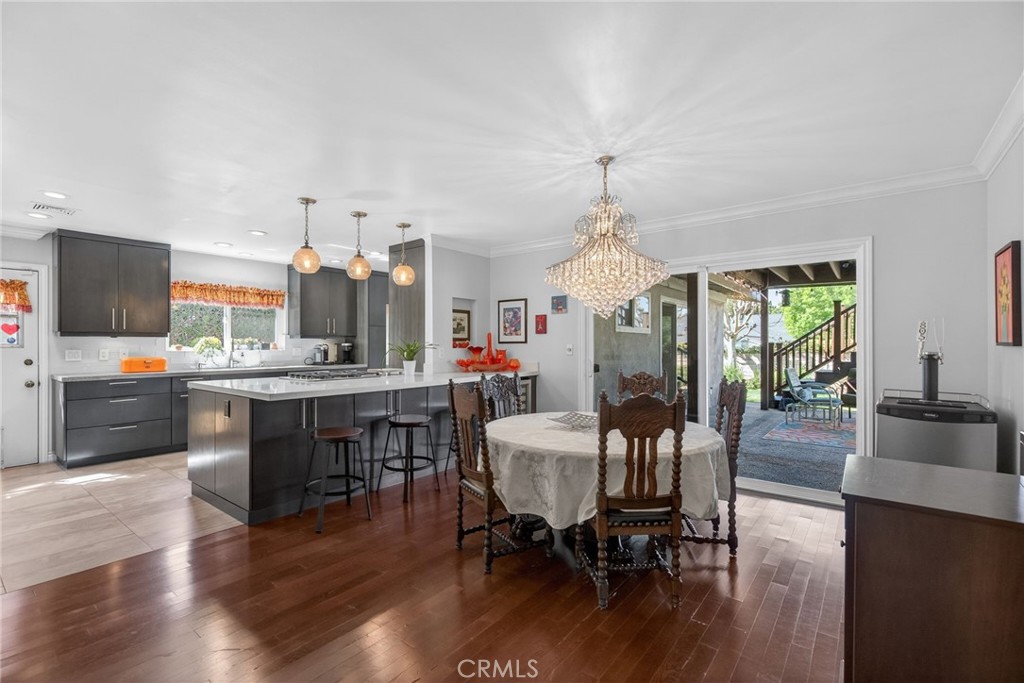 5305 Bardwell
