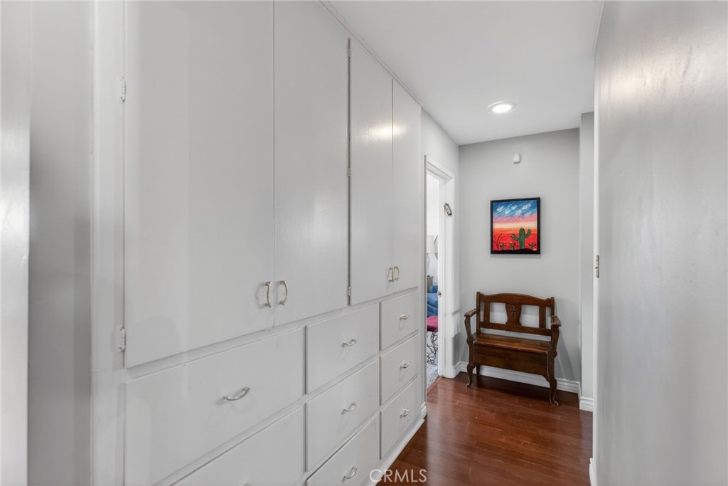 5305 Bardwell