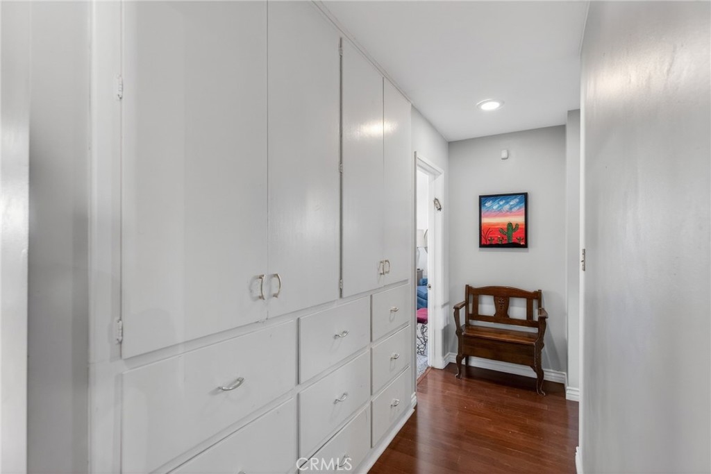 5305 Bardwell