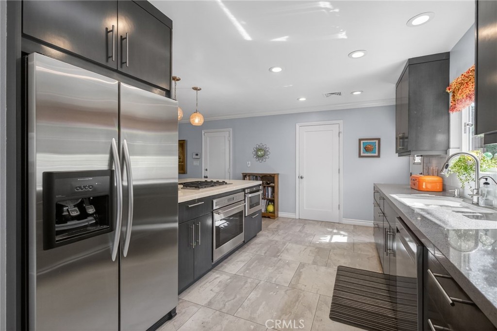 5305 Bardwell