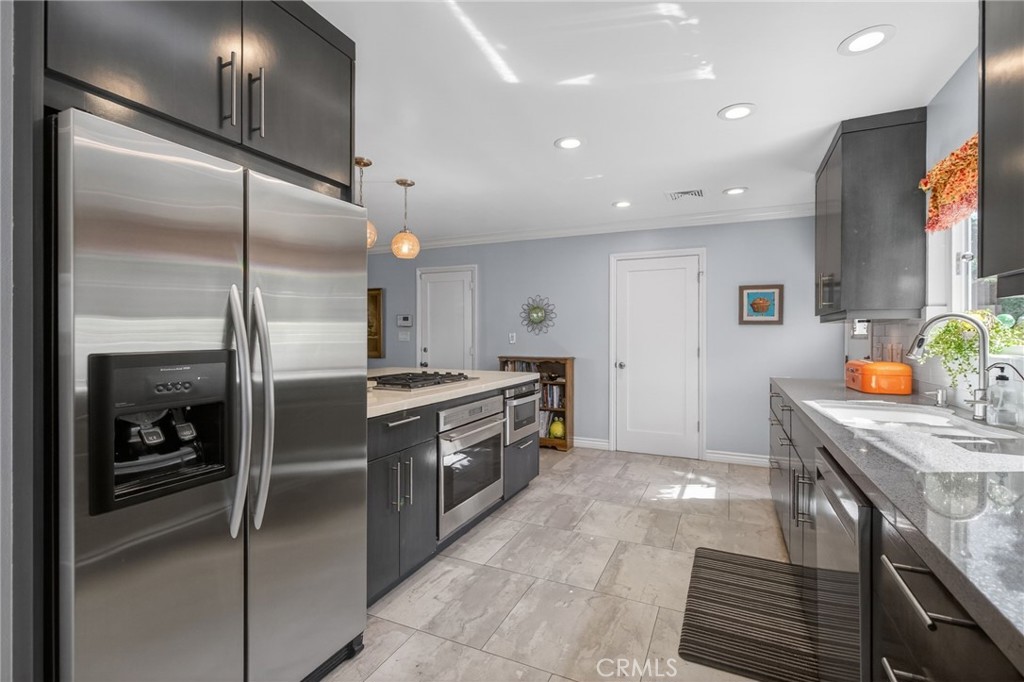 5305 Bardwell